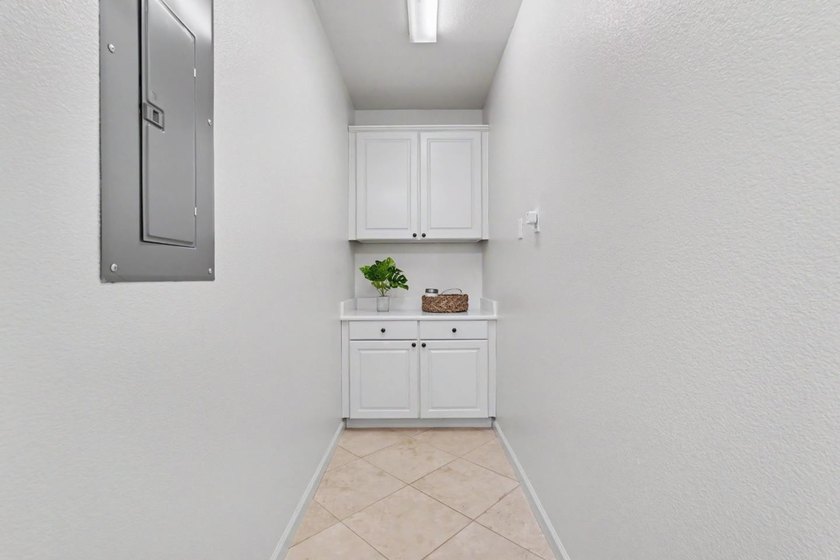 Welcome to this beautifully maintained, EAST-FACING home - photo 46