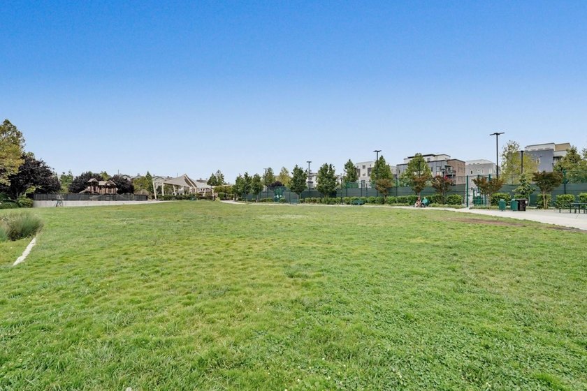 Welcome to this beautifully maintained, EAST-FACING home - photo 50