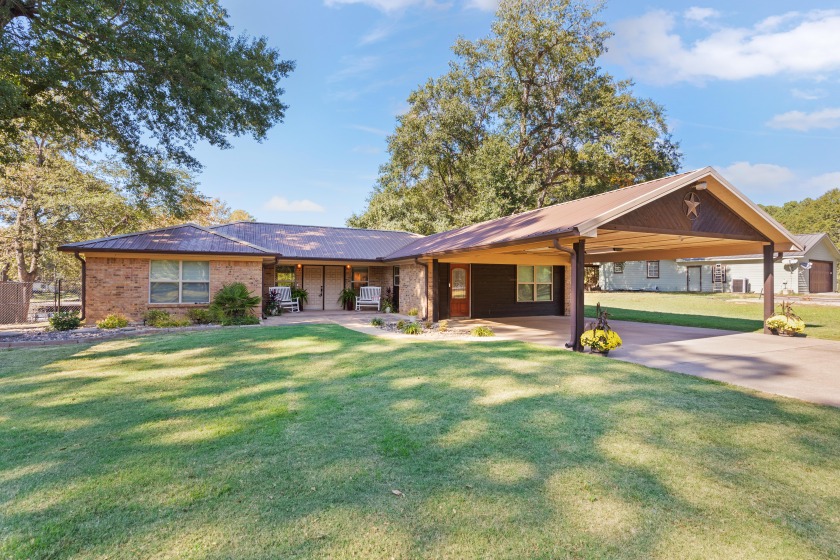 Perfect blend of elevated lake view, privacy &amp; nature SOLD - photo 26