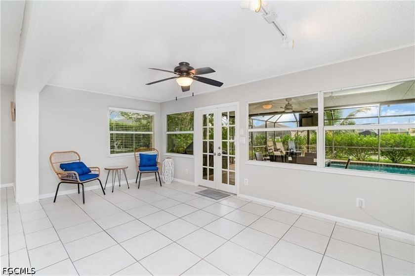 Fantastic Turnkey 3 bedroom 2 bath 1 car garage Sailboat access - photo 8
