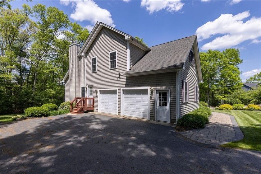 Tucked into the heart of Usquepaugh Hills, this West Kingston - photo 37