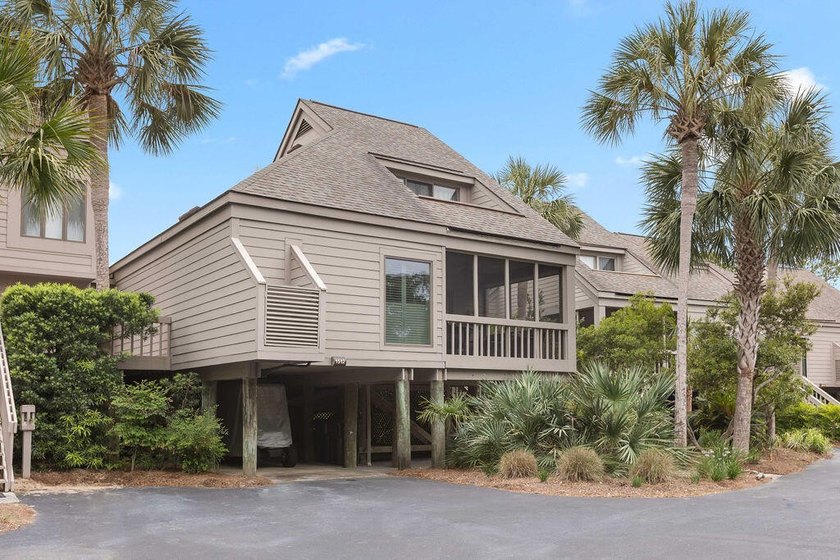 Beautifully updated two-bedroom townhouse with long tidal marsh - photo 6