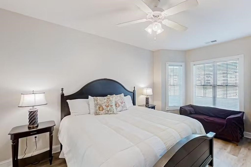 1st floor condo at the super desirable Magnolia Pointe! Located - photo 9