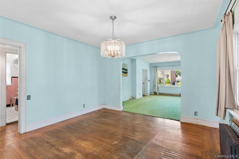 Charming All-Brick Bayside Detached Home with Endless Potential - photo 4