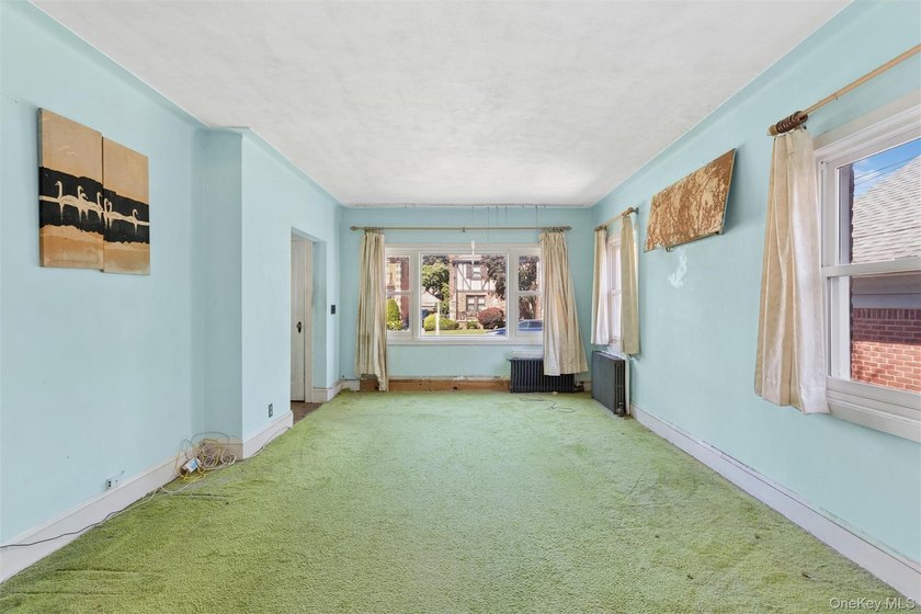 Charming All-Brick Bayside Detached Home with Endless Potential - photo 5