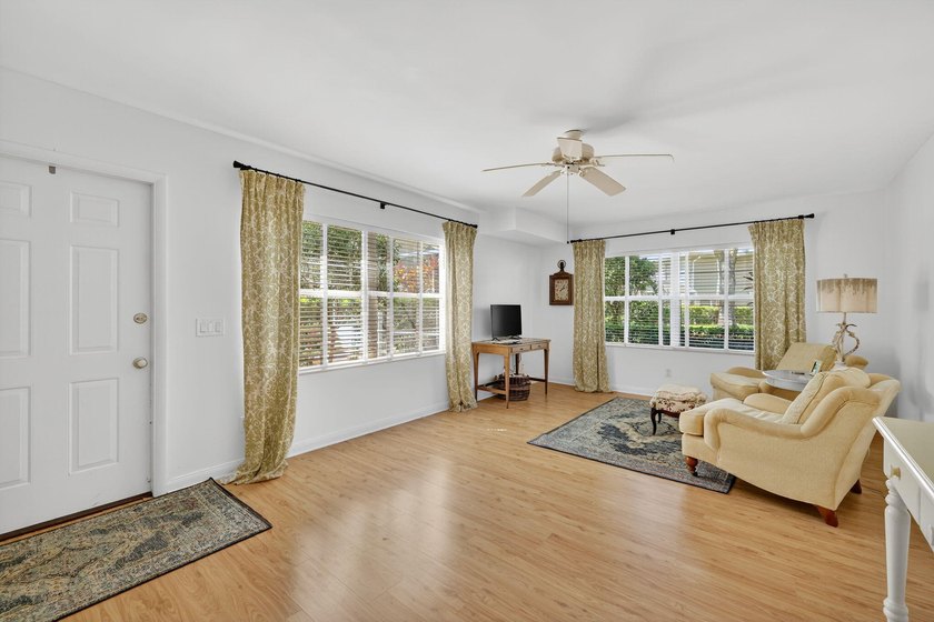 Discover this charming 2 bed townhouse in a beautifully - photo 15