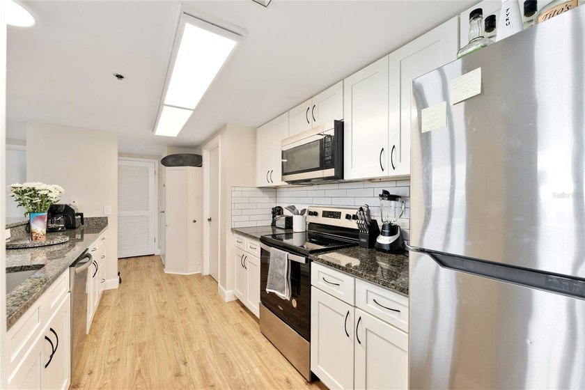 JUST REDUCED!! Incredibly rare opportunity to own a luxury - photo 17