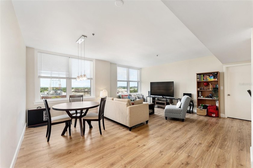JUST REDUCED!! Incredibly rare opportunity to own a luxury - photo 18