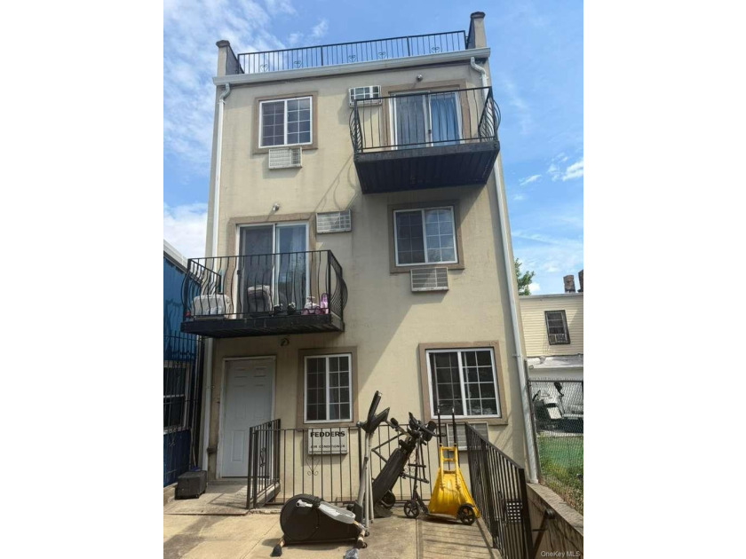 Welcome to this fully detached multi-family property located in - photo 10