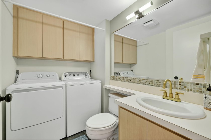 Discover this charming 2 bed townhouse in a beautifully - photo 31