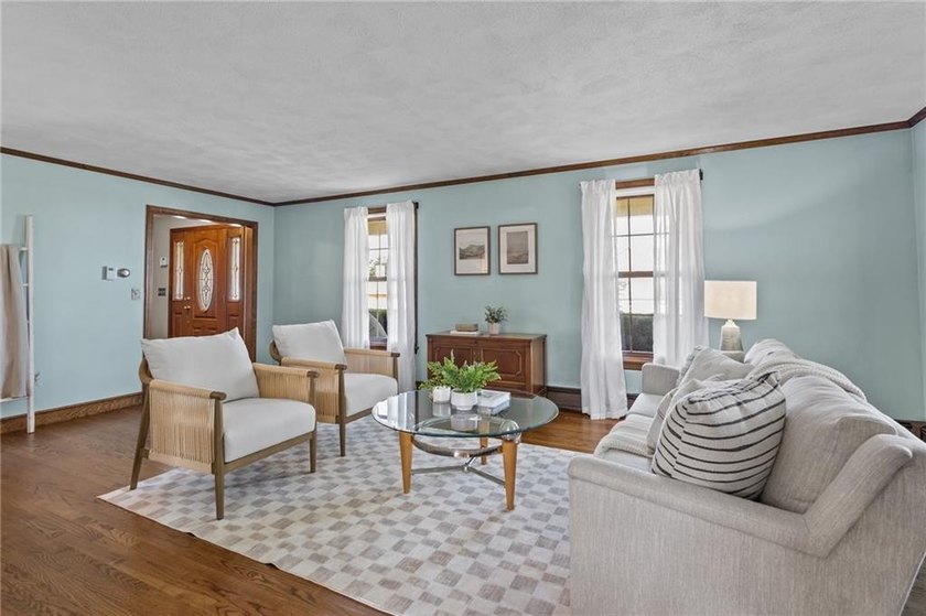 Welcome to a stately home ideally sited in desirable Ferncliffe - photo 6