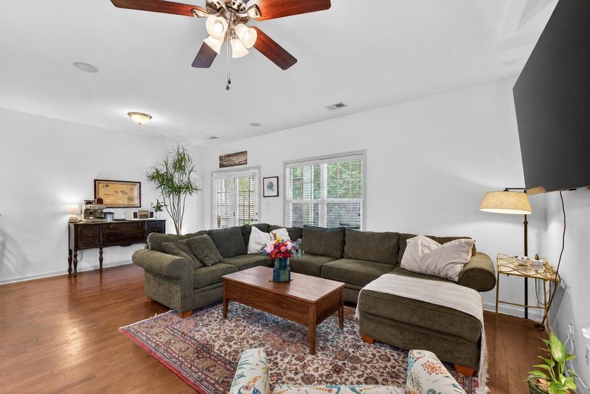 Nestled among mature trees on Johns Island, 1804 Towne Street - photo 6