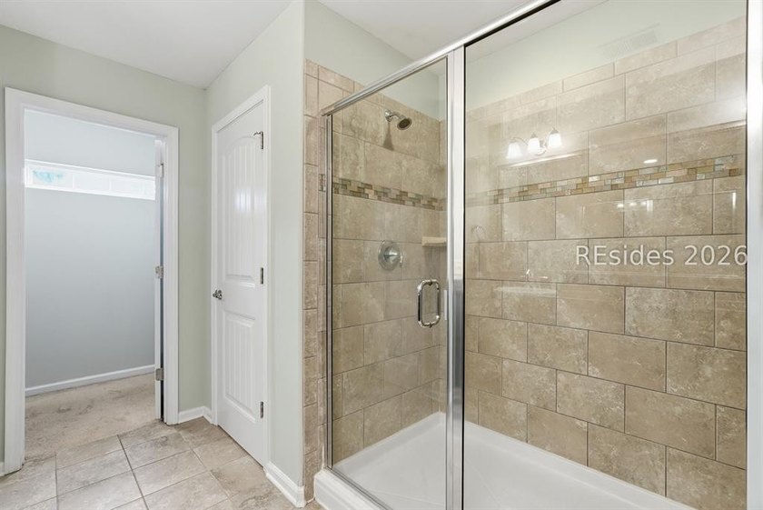 Beautiful 5-bedroom, 3-bath home in the highly sought-after - photo 27