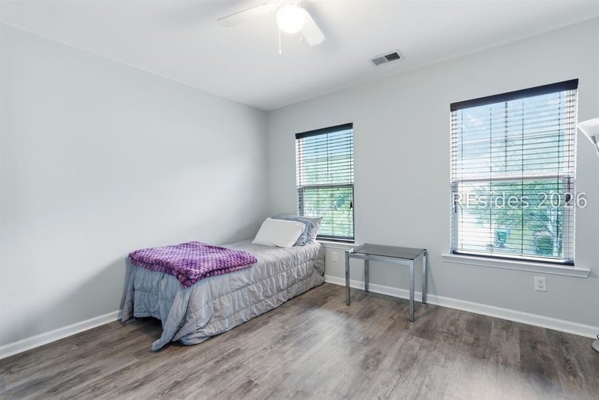 Beautiful 5-bedroom, 3-bath home in the highly sought-after - photo 30