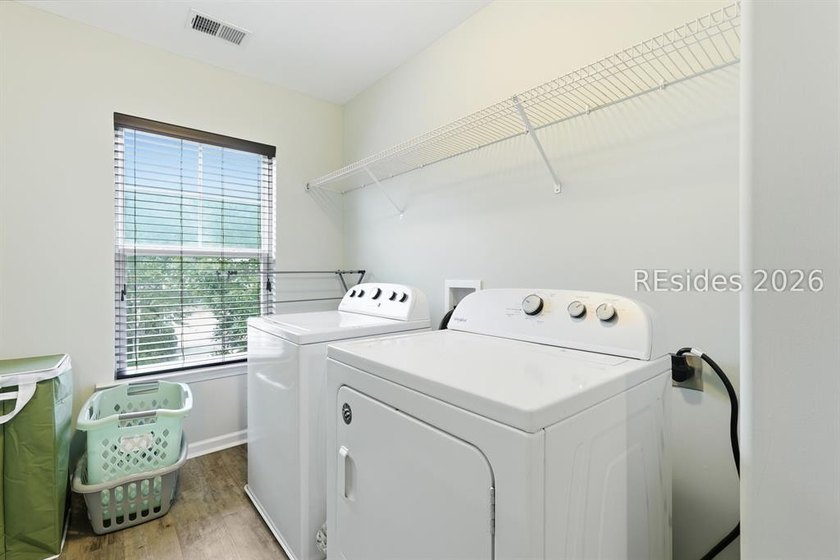 Beautiful 5-bedroom, 3-bath home in the highly sought-after - photo 33
