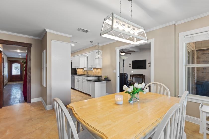 Perfect blend of elevated lake view, privacy &amp; nature SOLD - photo 10