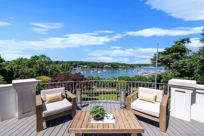 Welcome to 88 E. Shore Road, an extraordinary waterfront - photo 5
