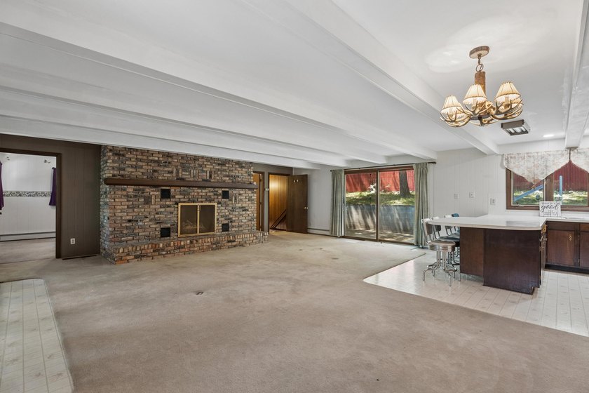Beautiful home overlooking Lake Geneva and the beach on CCR - photo 11
