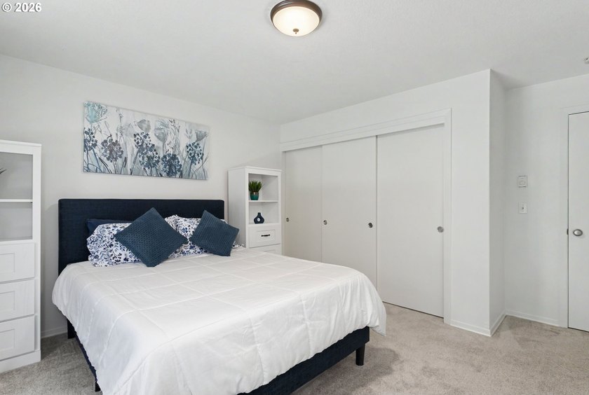 Hard-to-find single-level condo living in one of Lake Oswego's - photo 12