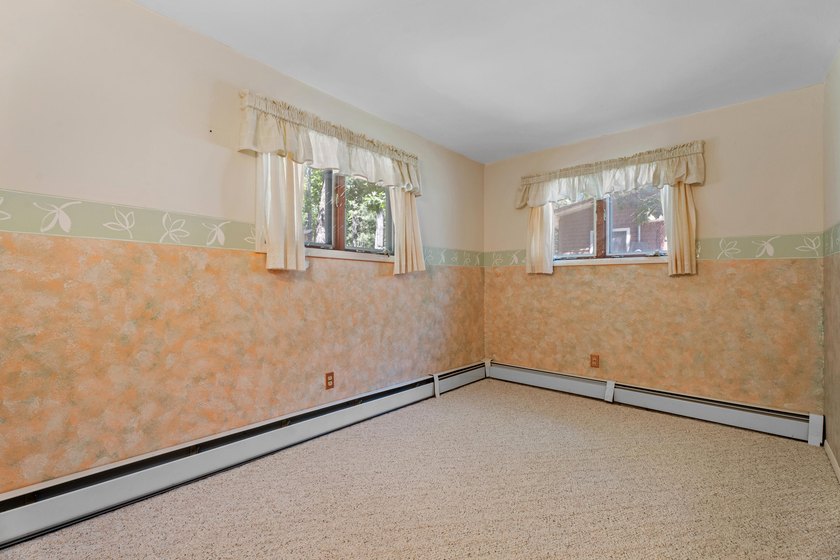 Beautiful home overlooking Lake Geneva and the beach on CCR - photo 15