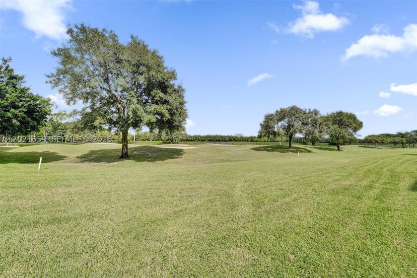 Spacious &amp; rarely available SUPERIOR model in the highly - photo 16