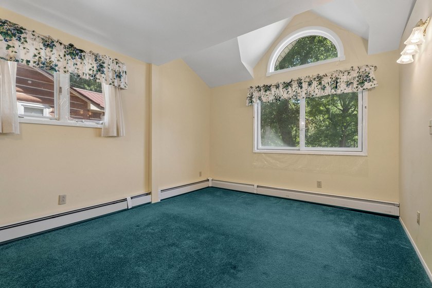 Beautiful home overlooking Lake Geneva and the beach on CCR - photo 17
