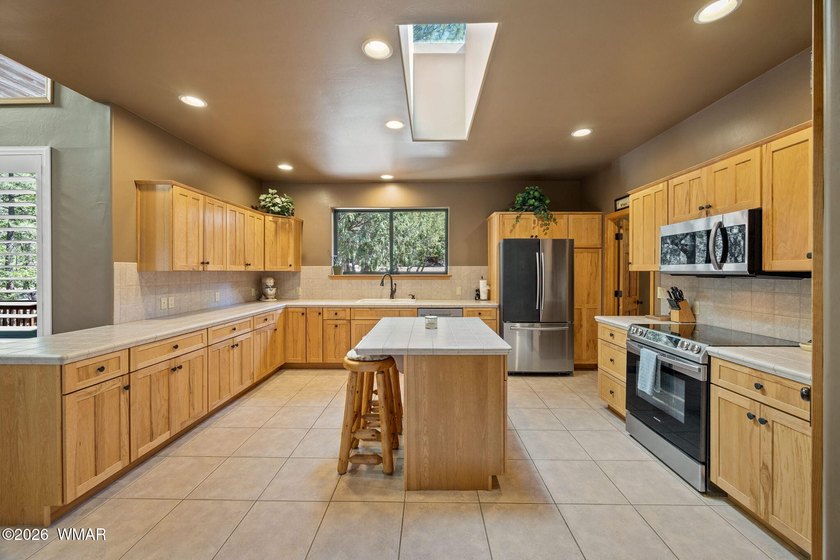 Wake up to breathtaking furnished waterfront views from this - photo 18