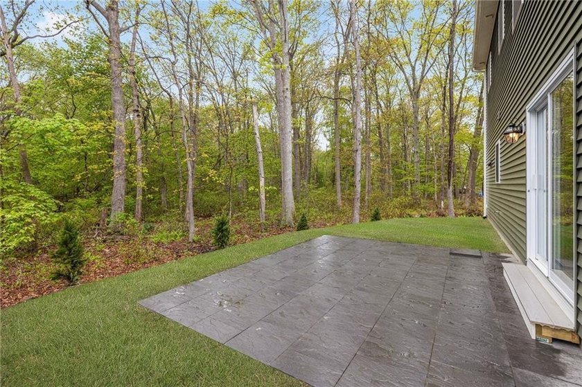 Welcome to this stunning newly constructed Colonial, where - photo 2