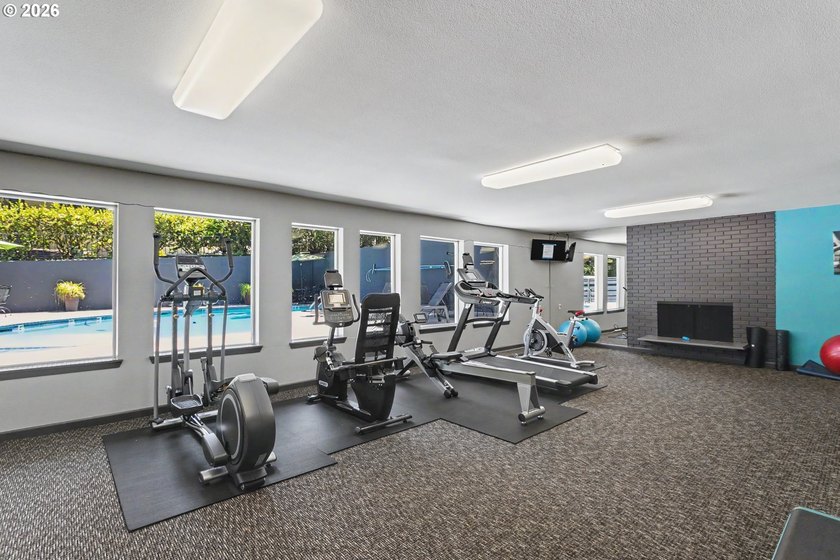 Hard-to-find single-level condo living in one of Lake Oswego's - photo 24