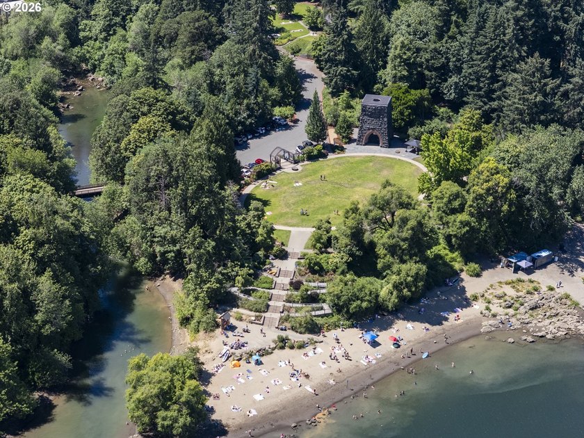Hard-to-find single-level condo living in one of Lake Oswego's - photo 28