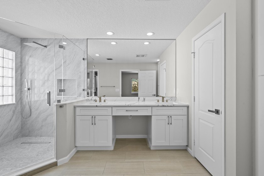 Palm City living at its finest in coveted Palm Pointe! Rarely - photo 11