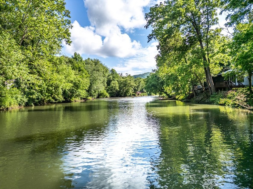 Authentic log cabin charm including Hiwassee River frontage - photo 48