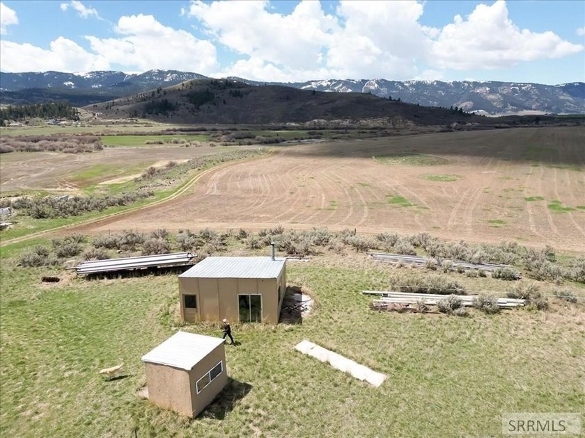 This property is currently under contract: The seller is seeking - photo 15