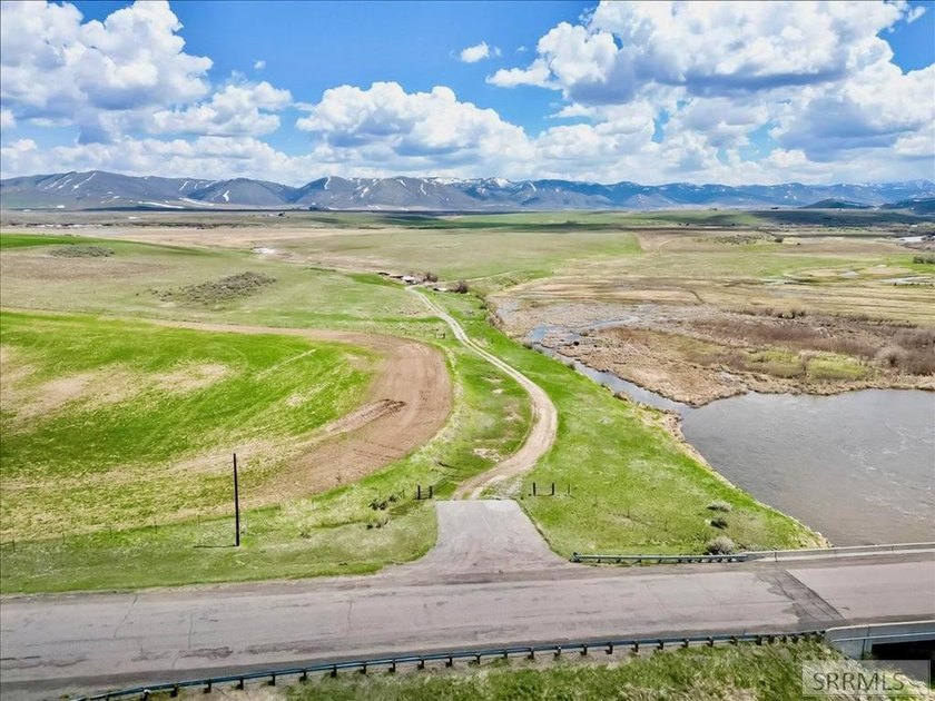 This property is currently under contract: The seller is seeking - photo 23