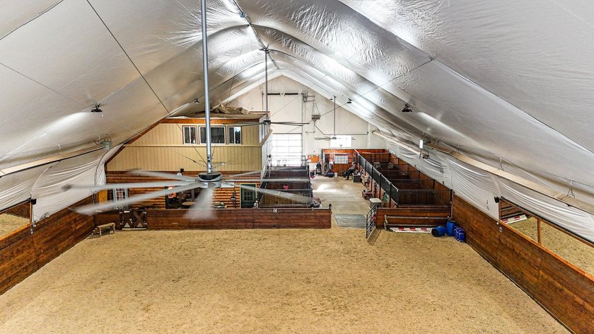 Plum Lake Event &amp; Equestrian Center is a rare 40-acre hobby farm - photo 5