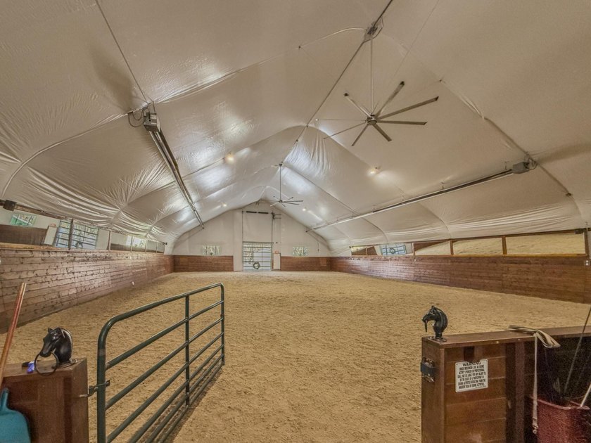 Plum Lake Event &amp; Equestrian Center is a rare 40-acre hobby farm - photo 8