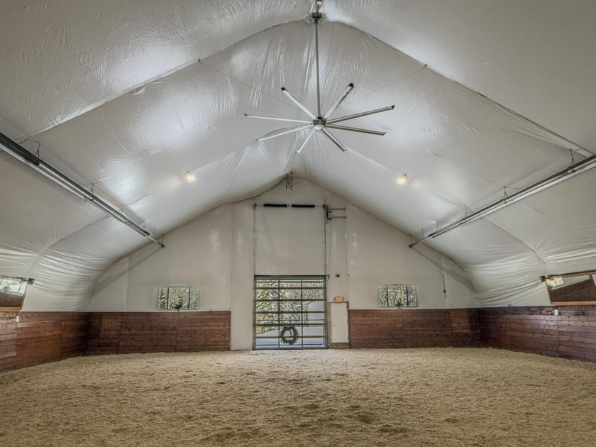 Plum Lake Event &amp; Equestrian Center is a rare 40-acre hobby farm - photo 9