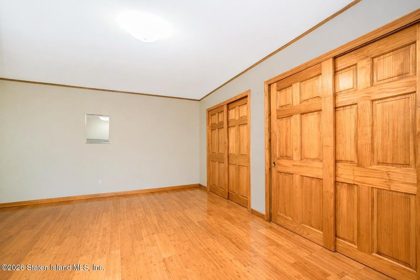 Nestled on a serene cul-de-sac in the prestigious Richmond Town - photo 47