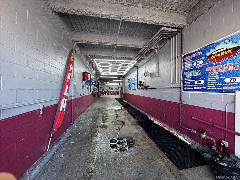 Prime Location! Across From Motor Vehicle Dept and JFK, 4,620 - photo 3