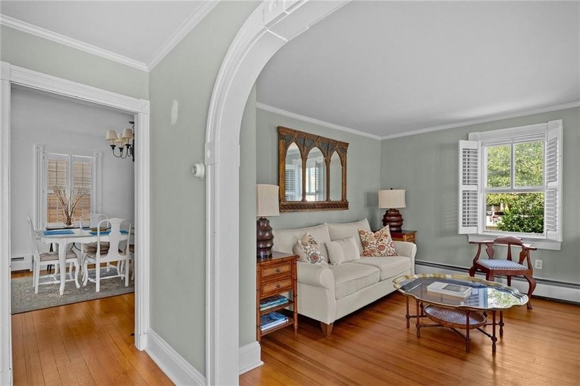 The Edward Jones House is a circa 1850's quintessential Newport - photo 3