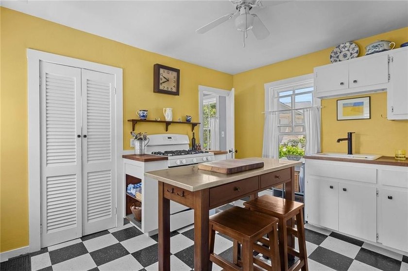 The Edward Jones House is a circa 1850's quintessential Newport - photo 9