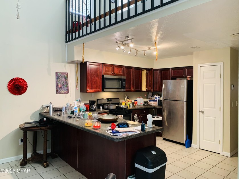 Price Reduced!! Come view this two bedroom one bath townhome in - photo 11