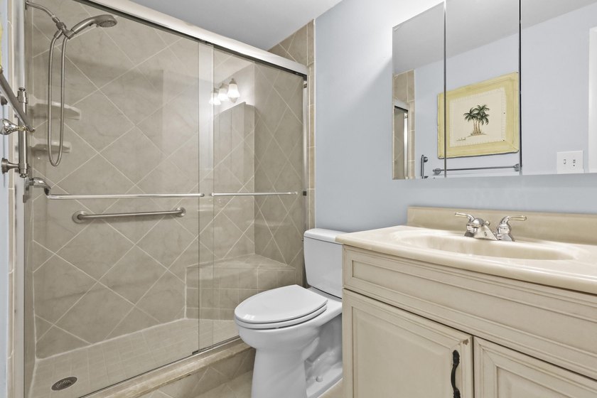 Welcome to the 55+ community of the Colonnades. Exceptional - photo 15