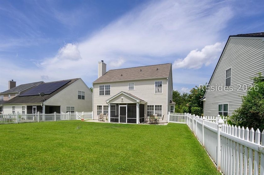 Welcome Home to this beautifully updated 4BR/2.5BA home in - photo 19
