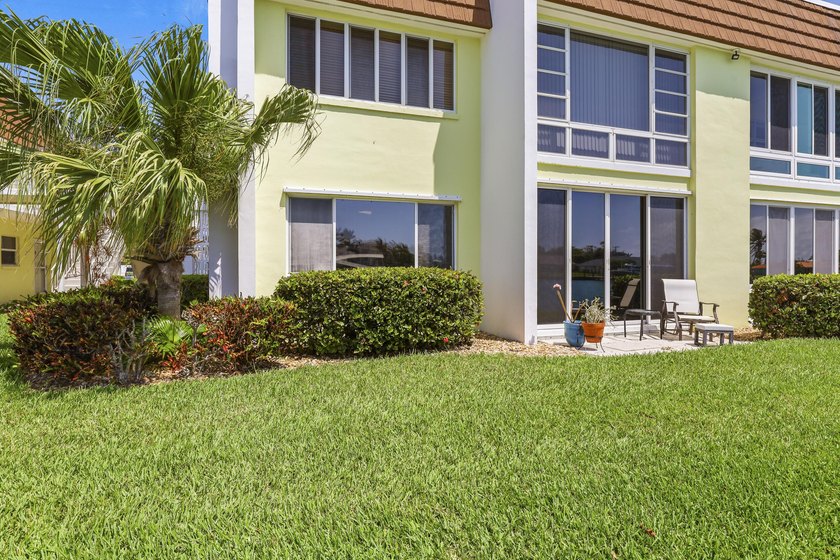 Welcome to the 55+ community of the Colonnades. Exceptional - photo 20