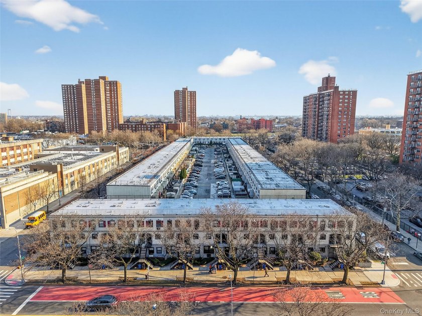 Highest &amp; Best EOD April 20th: Welcome to 1862 Story Avenue, a - photo 15