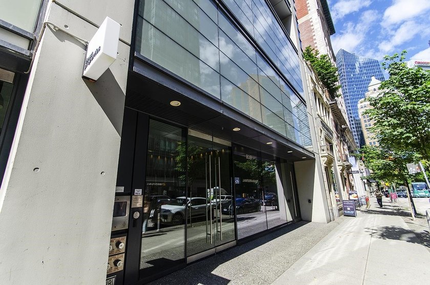 Step into iconic luxury at Jameson House, a signature creation - photo 2