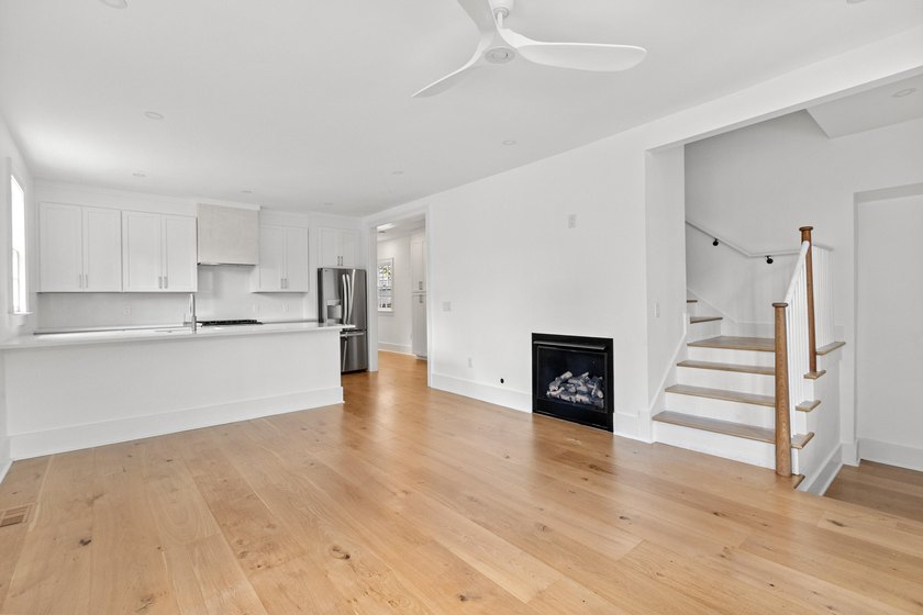 2 Henrietta Street is a beautifully preserved and recently - photo 5