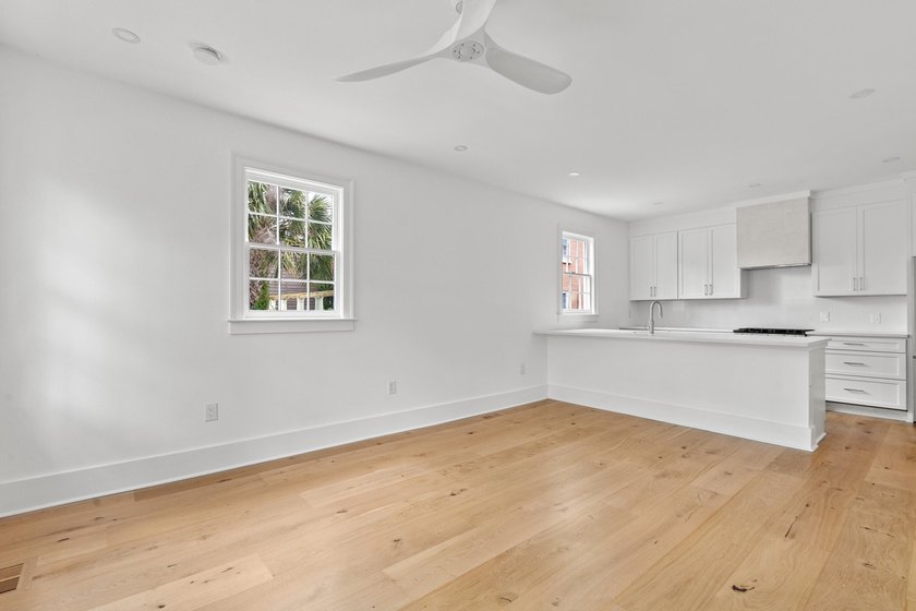 2 Henrietta Street is a beautifully preserved and recently - photo 6