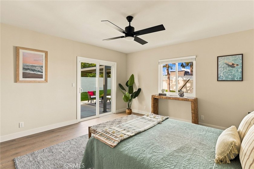 ***PRO PHOTOS COMING SOON*** Beautifully RENOVATED 3-bedroom - photo 26